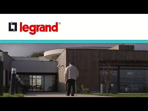 Legrand 346020 virta-adapteri ja vaihtosuuntaaja
