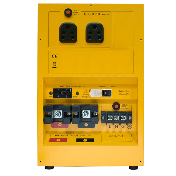 CyberPower CPS1500PIE UPS-enhed Dobbeltkonvertering (online) 1,5 kVA 1050 W 3 AC stikkontakt(er)