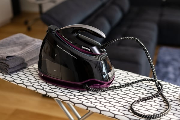 Gorenje SGD3000BKV 1,5 L Keramisk strygesål Sort