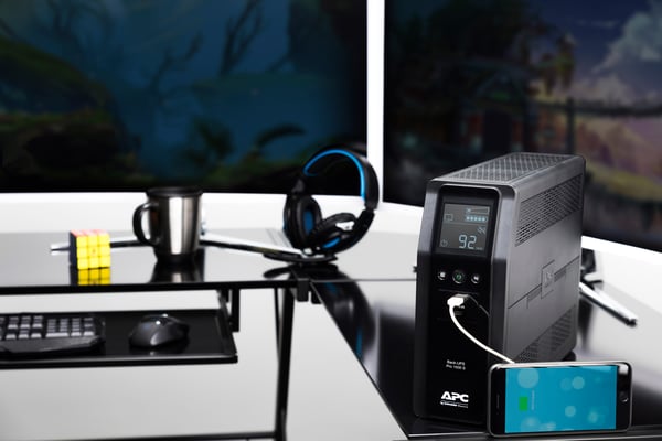 APC BR1600SI UPS-enhed Interaktivt indgangsstik 1,6 kVA 960 W 8 AC stikkontakt(er)