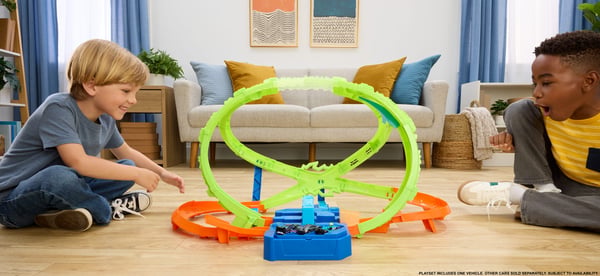 Hot Wheels Stunt Tracks Hypersphere Crash med 1 formgjuten bil i skala 1:64