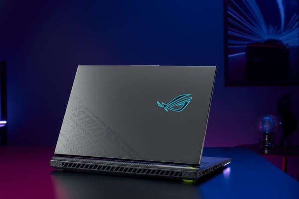 ASUS ROG Strix G18 G814PM-S9012W AMD Ryzen™ 9 7940HX Laptop 45,7 cm (18") 2.5K 16 GB DDR5-SDRAM 1 TB SSD NVIDIA GeForce RTX 5060 Wi-Fi 6E (802.11ax) Windows 11 Home Grå QWERTY Hollandsk