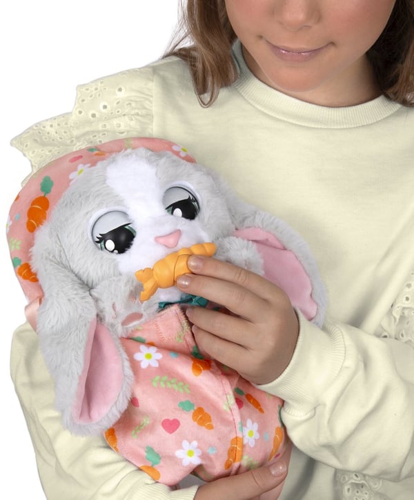 IMC Toys Baby Paws Bunny