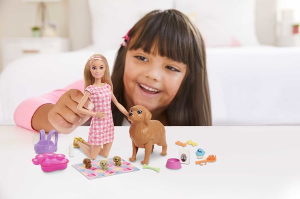 Barbie Legesæt med -dukke og nyfødte hundehvalpe med hund, 3 hundehvalpe og tilbehør, 3-7-årig