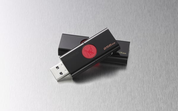 Kingston Technology DataTraveler 106 USB-muisti 64 GB USB A-tyyppi 3.2 Gen 1 (3.1 Gen 1) Musta, Punainen