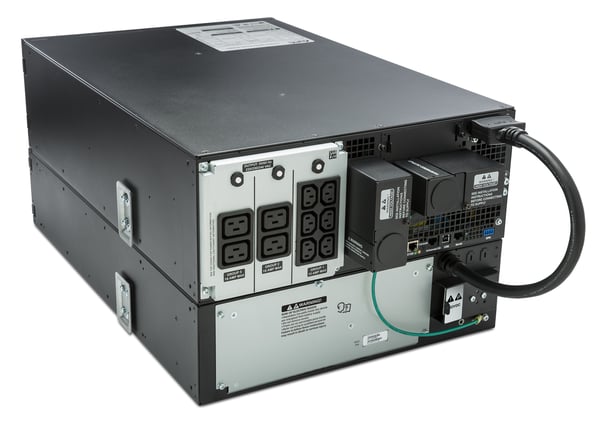 APC Smart-UPS On-Line UPS-virtalähde Taajuuden kaksoismuunnos (verkossa) 6 kVA 6000 W 10 AC-pistorasia(a)