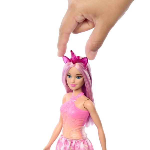 Barbie A Touch of Magic Barbie-enhjørningedukker med fantasihår, ombré-outfits og enhjørningetilbehør.