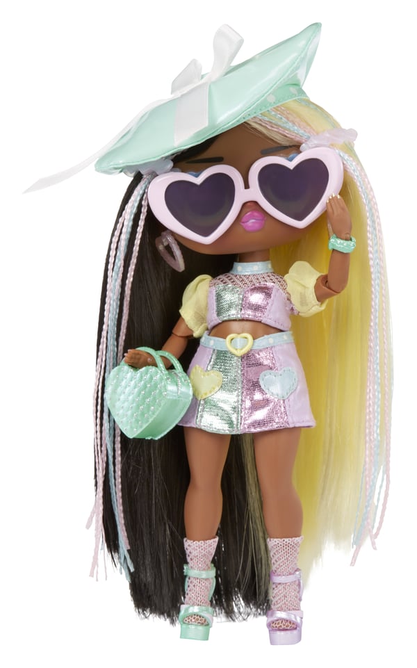 L.O.L. Surprise! Tweens S4 Doll- Darcy Blush L.O.L. Surprise! Tweens S4 Doll- Darcy Blush