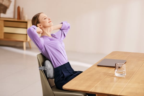 SKG T1-2 PRO massageapparat Talje Grå