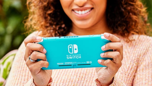 Nintendo Switch Lite bärbara spelkonsoller 14 cm (5.5") 32 GB Pekskärm Wi-Fi Turkos