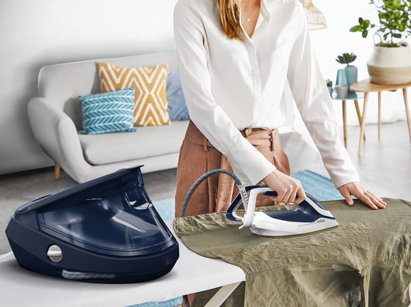 Tefal Pro Express Ultimate II GV9720 1,2 L Durilium Airglide Autoclean Ultra Thin soleplate Blå, Hvid