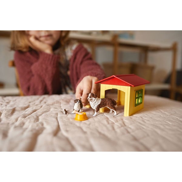schleich Friendly Dog House