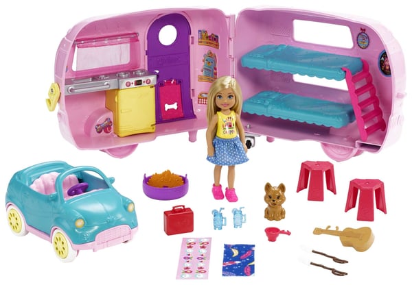 Barbie Chelsea Club -campinglegesæt med dukke, hvalp, bil, campingvogn, der kan laves om, og tilbehør