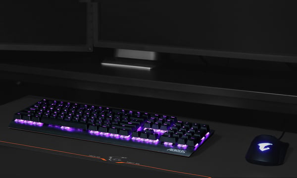 GIGABYTE AMP900 Pelihiirimatto Musta, Oranssi