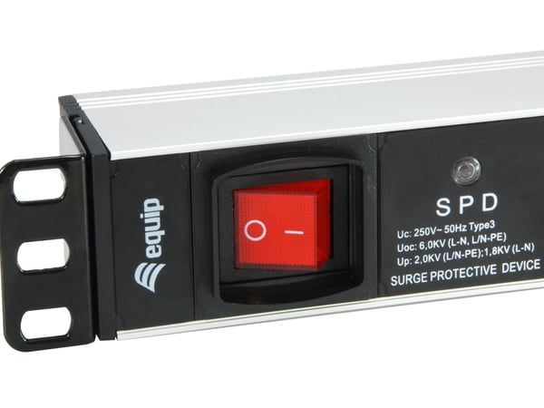 Equip 333309 stikdåse 1,8 m 7 AC stikkontakt(er) Indendørs Sort, Hvid