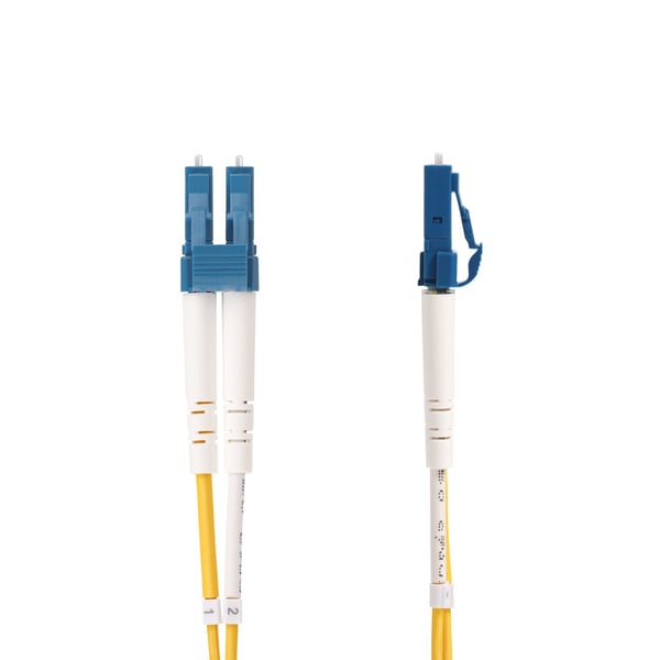 StarTech.com 5 m fiberoptisk LC- till SC-duplexkabel (UPC) med OS2-enkelläge, 9/125 µm, laseroptimerad, 100G, böjningsokänslig, låg insättningsförlust, LSZH-fiberpatchkabel