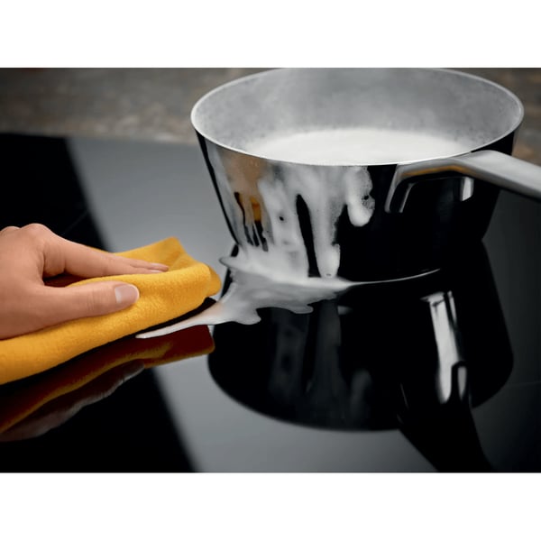 Electrolux KIB60424CK Sort Indbygget 60 cm Zone induktionskogeplade 4 zone(s)