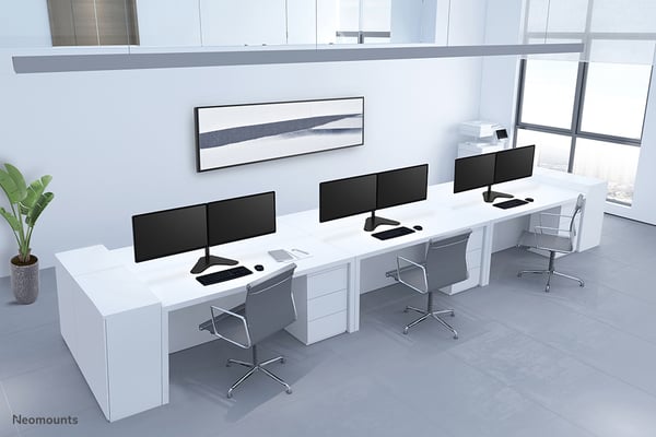 Neomounts FPMA-D550DDBLACK monitorin kiinnike ja jalusta 81,3 cm (32") Vastaanotto Musta