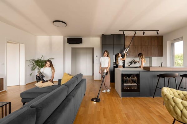 Gorenje SVC259441NFGO Skaftdammsugare, 2-i-1 Batteri Torr HEPA Utan påse 0,6 l 350 W Guld