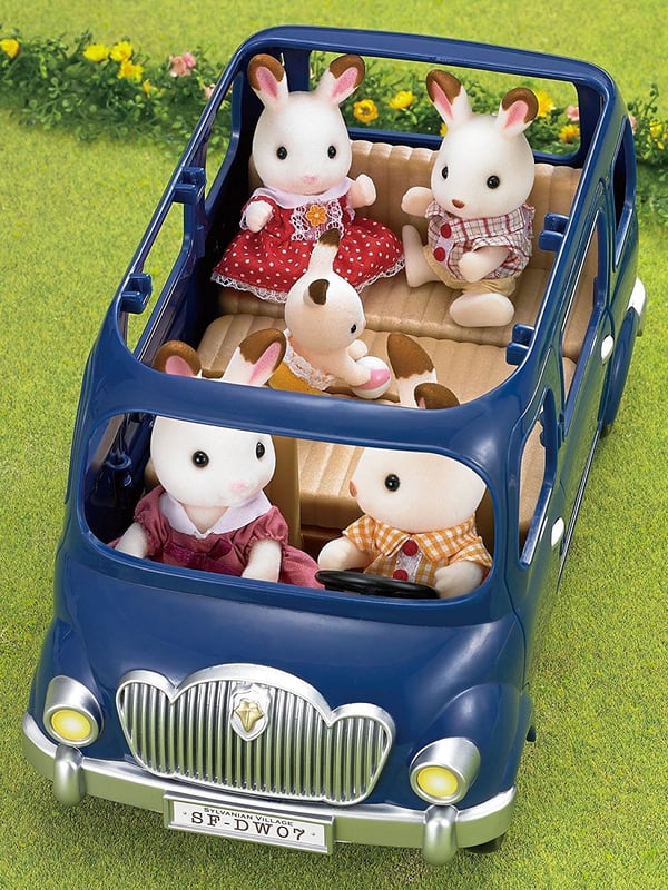 Sylvanian Families Iso perheauto