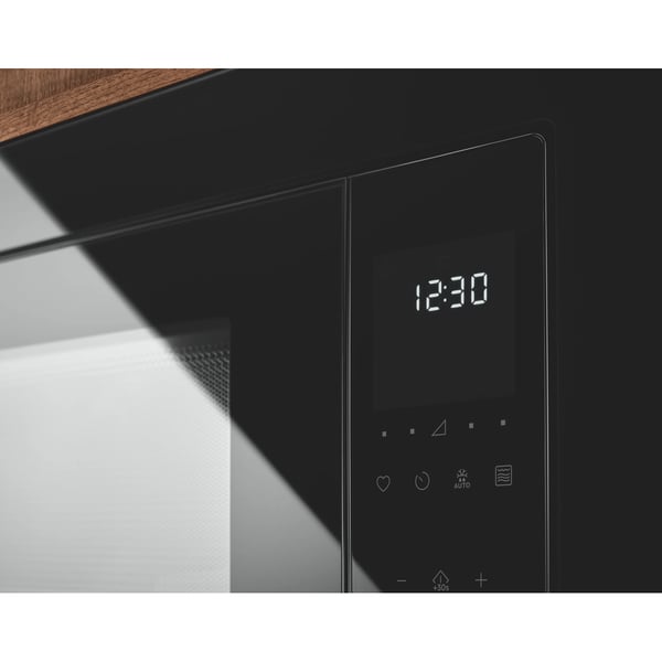 Electrolux LMS4253TBK Svart Grillmikrovågsugn Inbyggd 25 l 900 W