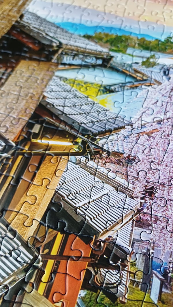 Tactic Puzzle Lovers Woman walking in Kyoto 1000 pcs puzzle