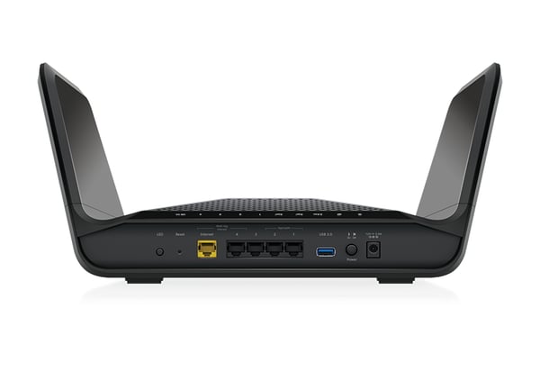 NETGEAR Nighthawk Tri-Band AX8 8-Stream AX6600 WiFi 6 Router (RAX70) trådløs router Gigabit Ethernet Tri-band (2,4 GHz / 5 GHz / 5 GHz) Sort