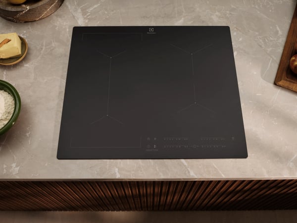 Electrolux EIV63443CT Svart Inbyggd 60 cm Induktionshäll med zon 4 zone(s)