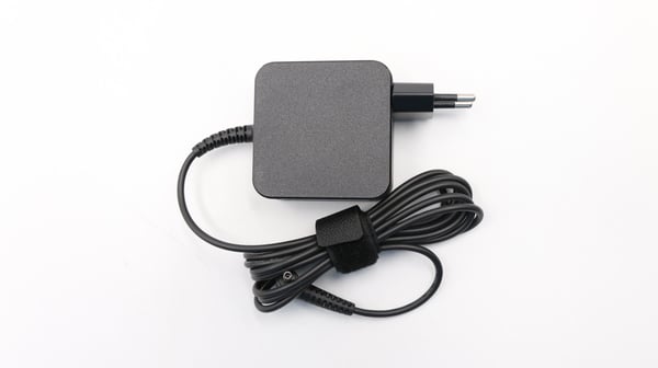 Lenovo 01FR124 strømadapter og vekselret Indendørs 45 W Sort