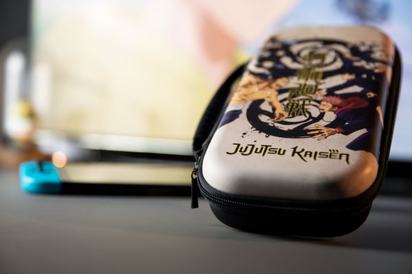 Konix KX JUJUTSU SW CARRY BAG BEIGE Hårdt etui Nintendo Polyvinylchlorid (PVC) Beige, Sort