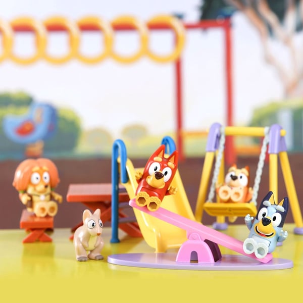 Moose Toys Bluey Deluxe Park Playset