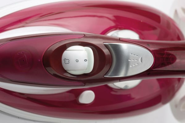 Gorenje SIH3000RBC Ångstrykjärn Keramisk stryksula 3000 W Röd