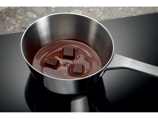 Electrolux KIS62453I Sort Indbygget 60 cm Zone induktionskogeplade 4 zone(s)