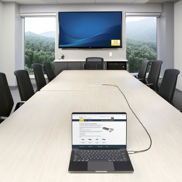StarTech.com 9,1 m Aktivt Optisk HDMI-kabel (AOC), CMP, 8K HDMI 2.1 - Ultra High Speed - HDMI-kabel