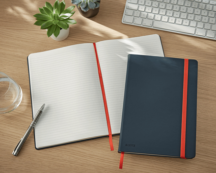 Leitz Cosy notesbog Soft Touch linjeret med Hardcover
