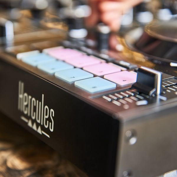 Hercules DJControl Inpulse 500 Sort