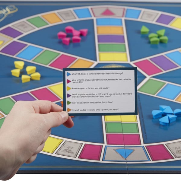 Hasbro Gaming Trivial Pursuit Game: Classic Edition Brädspel Utbildnings-
