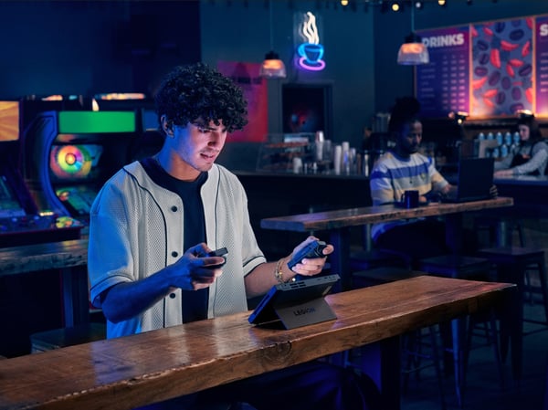 Lenovo Legion Go bærbar spilkonsol 22,4 cm (8.8") 512 GB Berøringsskærm Wi-Fi Sort