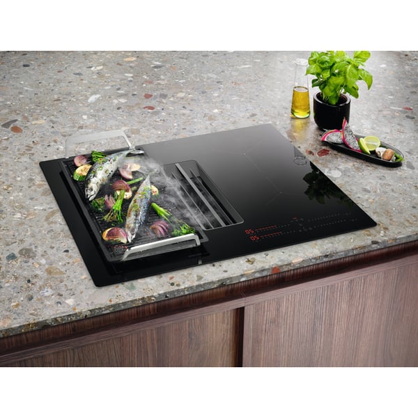Electrolux KCC73443CK Svart Inbyggd 70 cm Induktionshäll med zon 4 zone(s) Integrerad huva