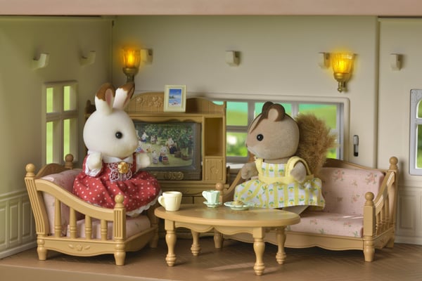 Sylvanian Families Kaupunkitalo valoilla