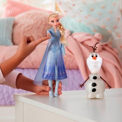 Hasbro Glow Olaf and Elsa
