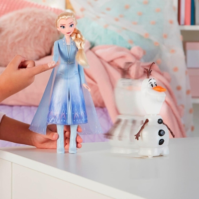 Hasbro Glow Olaf and Elsa