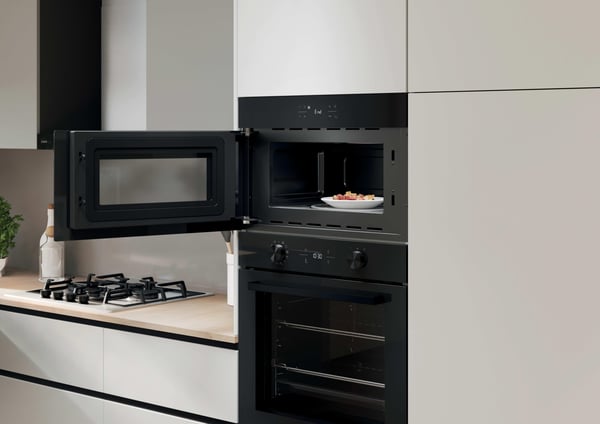 Candy CA38SMBF7XS Sort Grill mikroovn Indbygget 24 L 750 W