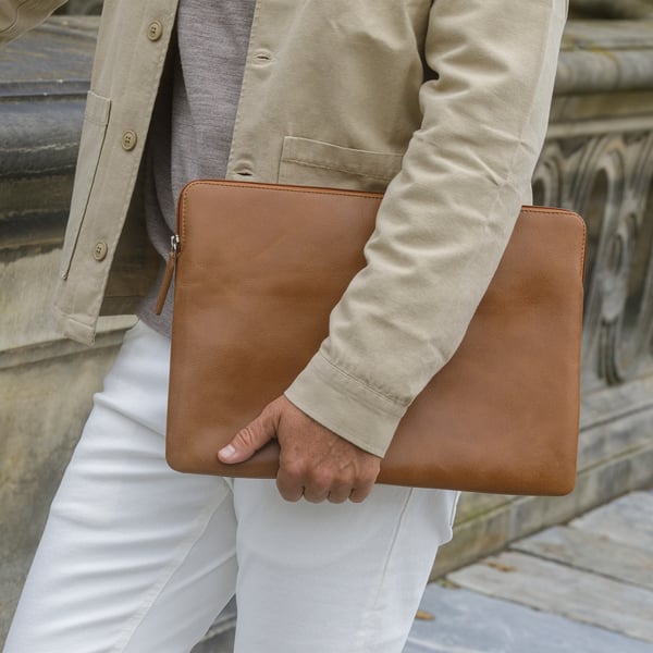 dbramante1928 Skagen Pro 33 cm (13") Etui Solbrun