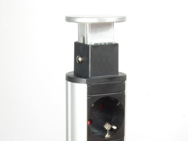 Equip 333304 strømforsyningsenhed (PDU) 3 AC stikkontakt(er) Sort, Sølv