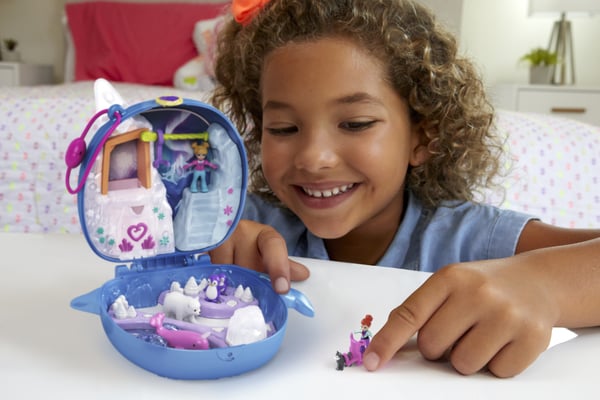 Polly Pocket Freezin' Fun Narwhal Compact