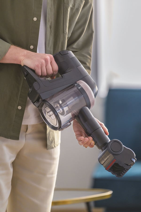 Hoover HF416BF 011 Sauvaimuri Akku Kuiva Mikro Pussiton 0,4 L 240 W Musta, Vaaleanpunainen