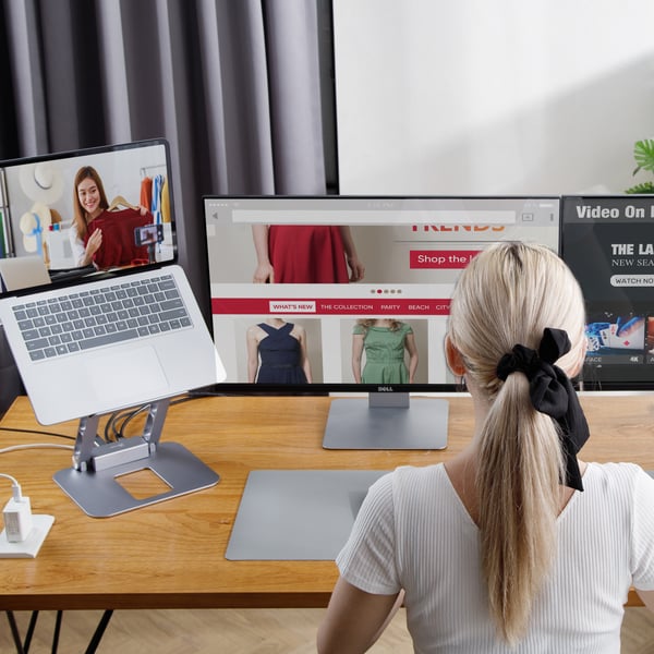 j5create JTS427-N Justerbart stativ med to 4K dockingstationer