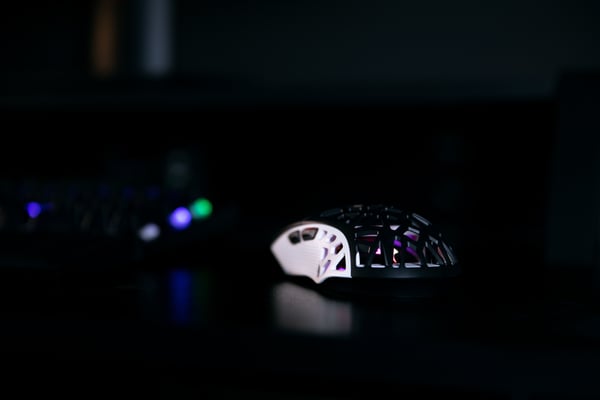 Konix KX MAGIC ULTRA LIGHT MOUSE hiiri Pelaaminen Molempikätinen USB A-tyyppi Optinen 12400 DPI