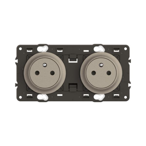 Legrand CY0112 stikkontakt Sølv